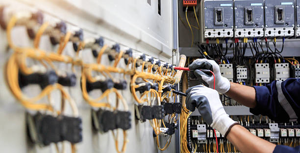 Professional Electrician technician working in Sun City Center, FL